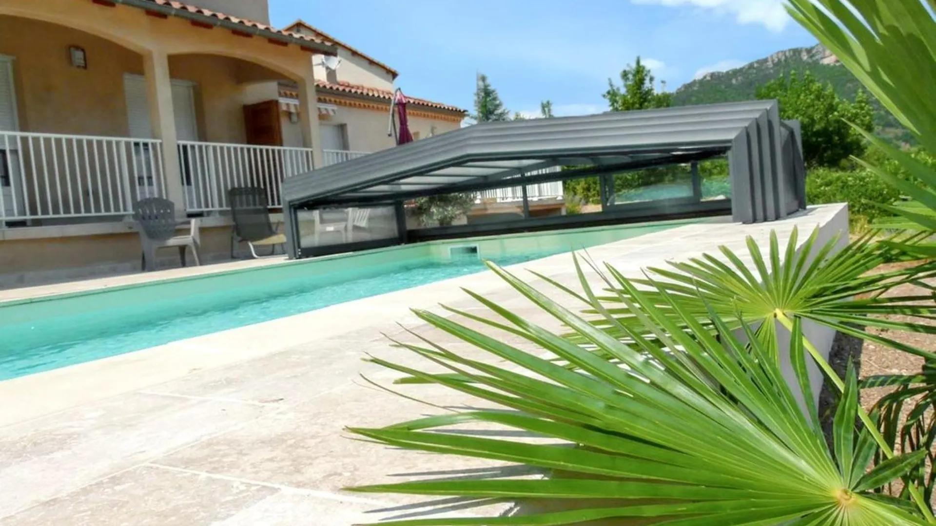 Maison Confortable Avec Vue Montagne A Nant, Piscine Partagee